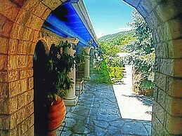 Zarkada Archontiko Hotel