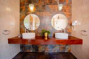 Aguada Anchorage - The Villa Resort