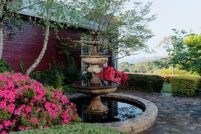 Mountain Heritage Hotel