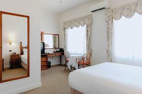 Mountain Heritage Hotel