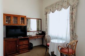 Mountain Heritage Hotel
