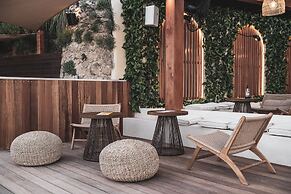 Alexandra Beach Resort & Spa