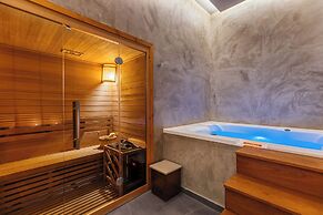 Alexandra Beach Resort & Spa