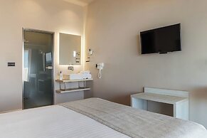 Alexandra Beach Resort & Spa