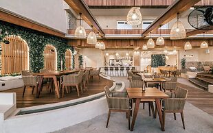 Alexandra Beach Resort & Spa