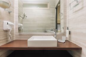 Alexandra Beach Resort & Spa