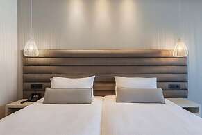 Alexandra Beach Resort & Spa