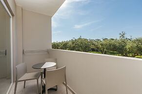 Alexandra Beach Resort & Spa