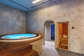 Alexandra Beach Resort & Spa