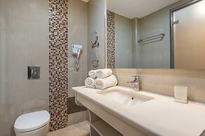 Alexandra Beach Resort & Spa