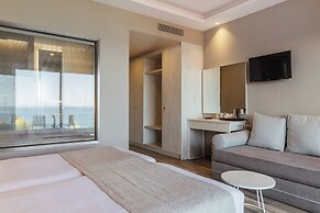 Alexandra Beach Resort & Spa
