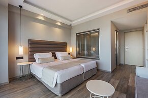 Alexandra Beach Resort & Spa