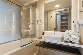 Alexandra Beach Resort & Spa