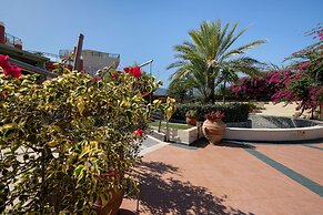 Hydramis Palace Beach Resort