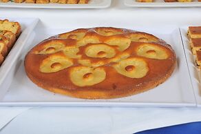 Hydramis Palace Beach Resort