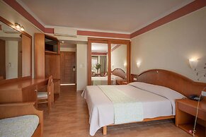 Hydramis Palace Beach Resort