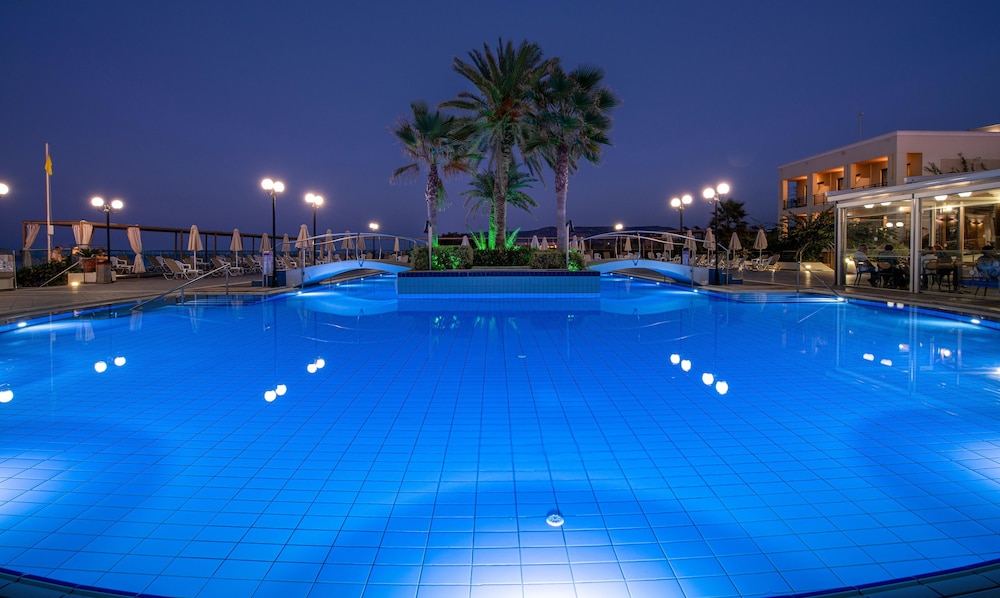 Hydramis Palace Beach Resort