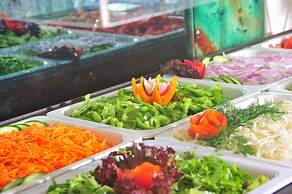 Hydramis Palace Beach Resort