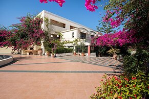 Hydramis Palace Beach Resort