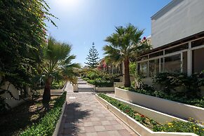 Hydramis Palace Beach Resort