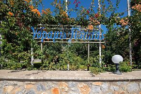 Hydramis Palace Beach Resort