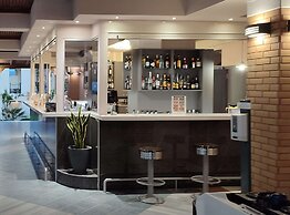 Hydramis Palace Beach Resort