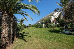 Hydramis Palace Beach Resort