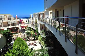 Hydramis Palace Beach Resort