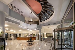 Hydramis Palace Beach Resort