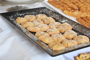 Hydramis Palace Beach Resort