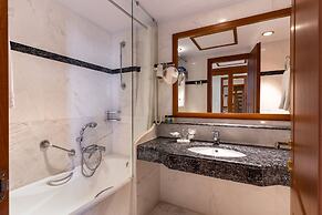 Hydramis Palace Beach Resort