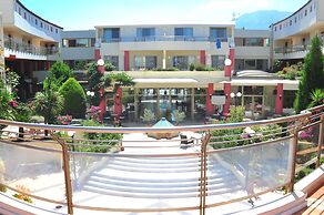 Hydramis Palace Beach Resort