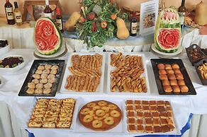 Hydramis Palace Beach Resort