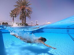 Hydramis Palace Beach Resort