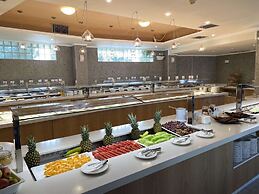 Hydramis Palace Beach Resort