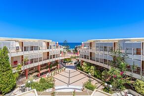 Hydramis Palace Beach Resort