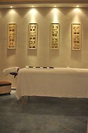 Hydramis Palace Beach Resort