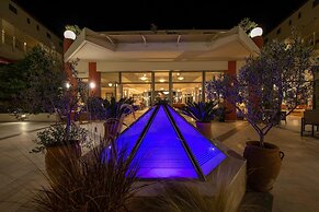 Hydramis Palace Beach Resort