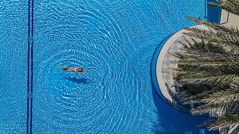 Hydramis Palace Beach Resort