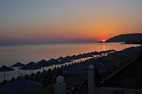 Hydramis Palace Beach Resort