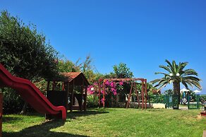 Hydramis Palace Beach Resort