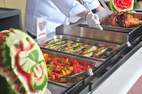 Hydramis Palace Beach Resort