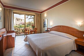 Hydramis Palace Beach Resort