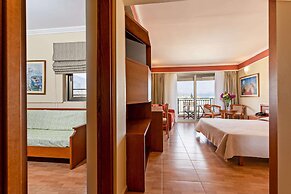 Hydramis Palace Beach Resort