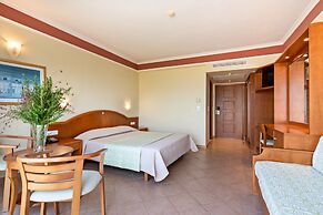 Hydramis Palace Beach Resort