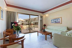 Hydramis Palace Beach Resort