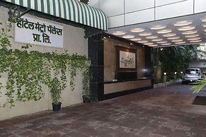 Hotel Metro Palace