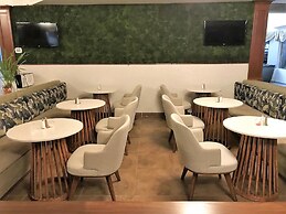 Medallion Inn & Suites