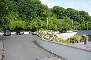 Walter Raleigh Hotel