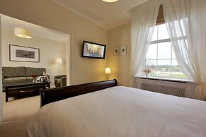 Walter Raleigh Hotel